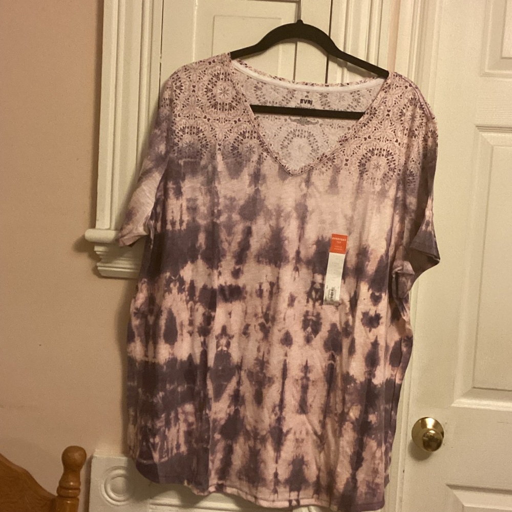 EVRI Gray and Pink Boxy Blouse with Round Neckline